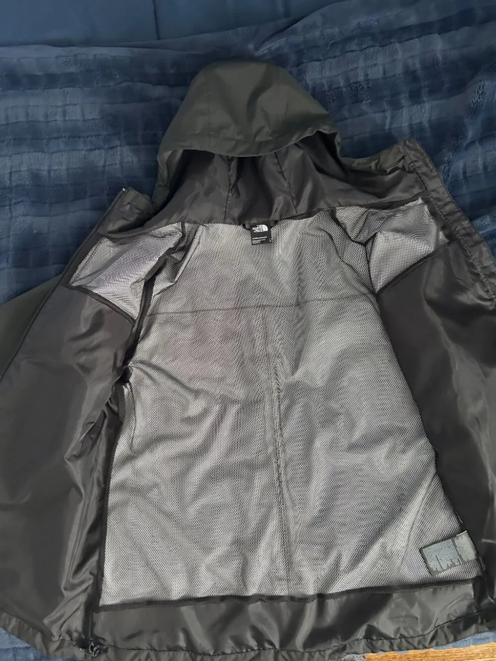 The North Face Women's Rain Jacket - Picture 2 of 3